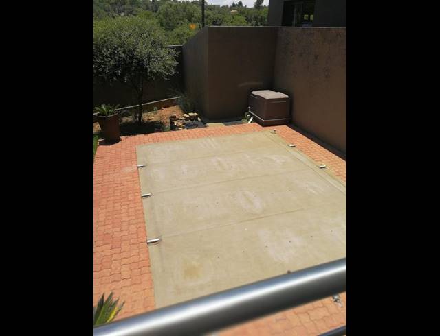 4 BEDROOM PROPERTY TO RENT IN MENLO PARK